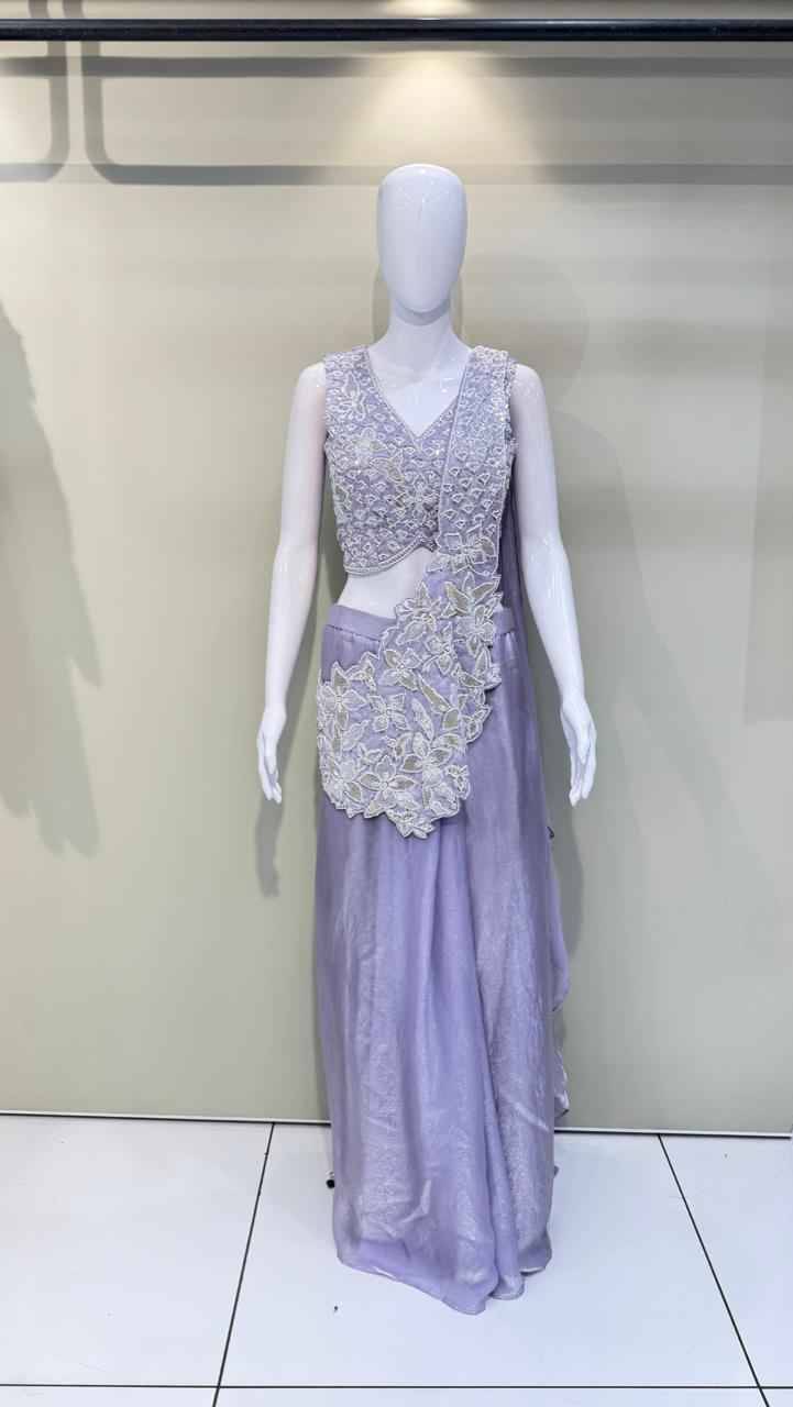 A507 By Amoha Trendz Indian Traditional Wear Collection Beautiful Stylish Fancy Colorful Party Wear & Occasional Wear Fancy Sarees At Wholesale Price